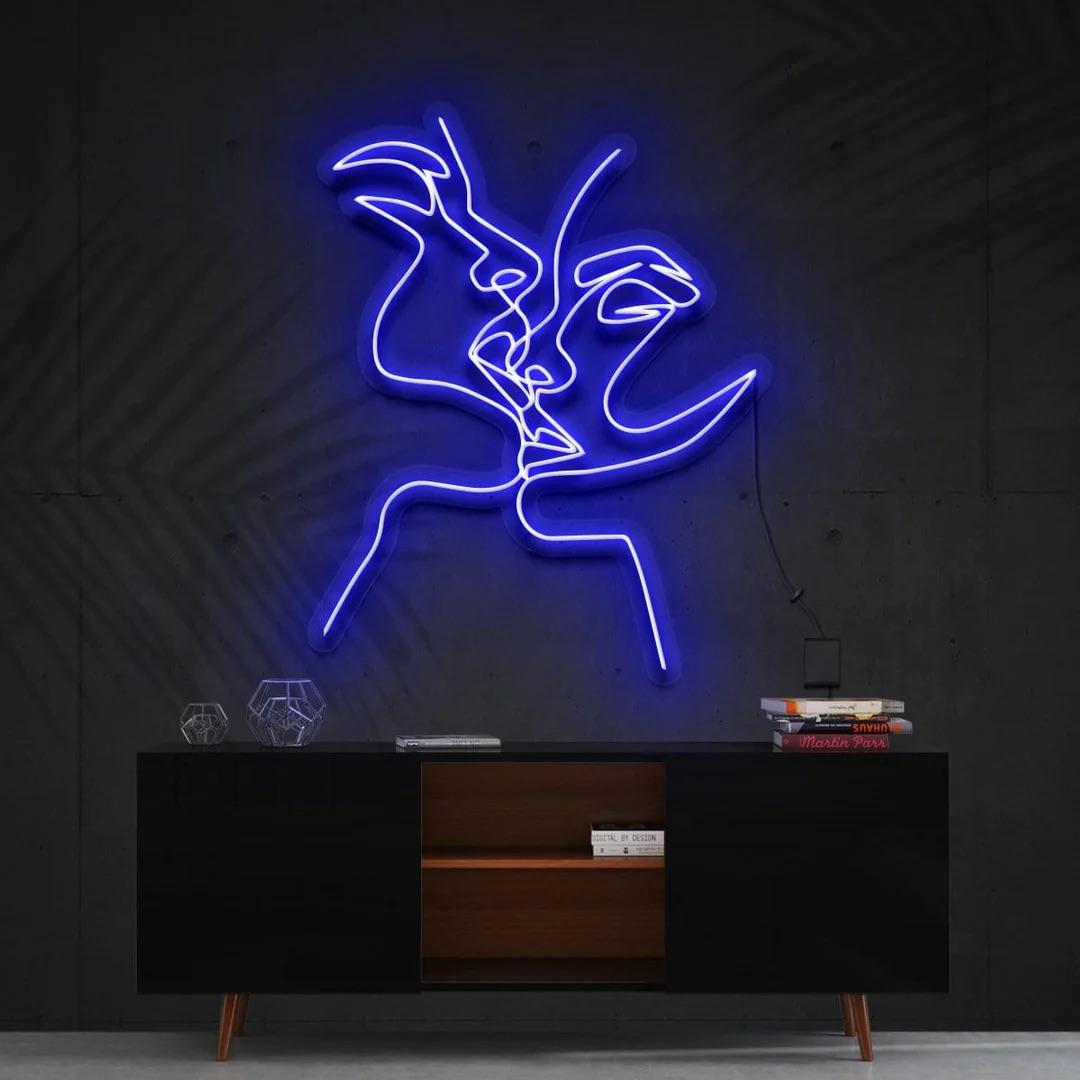 Bacio volti neon - Skizzografico