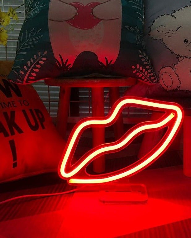 labbra neon lampada - Skizzografico